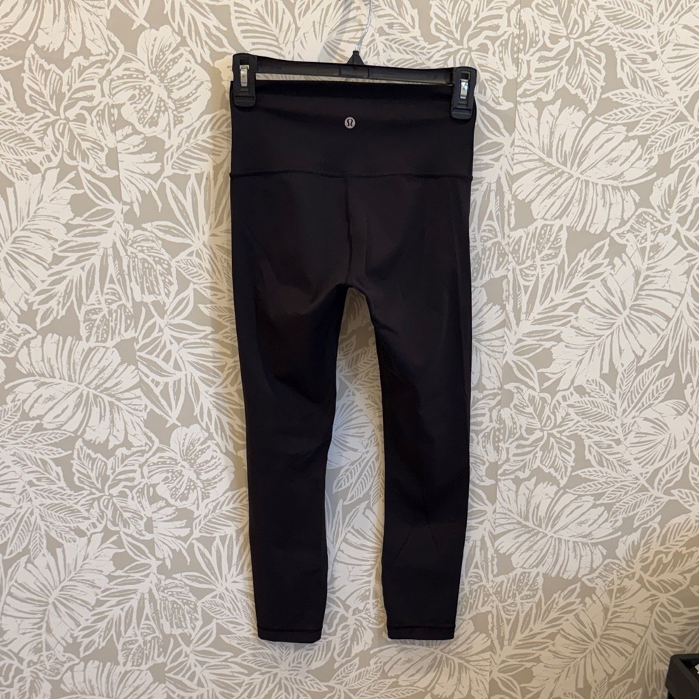 Lululemon Wunder Under Black Leggings Size 4 25” Inseam